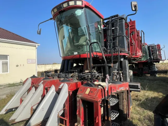 Şirkət kənd təsərrüfatı texnika və avadanlıqlarını satır